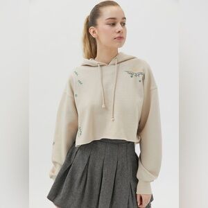 Kimchi Blue Cream Marley Cropped Hoodie Sweatshirt